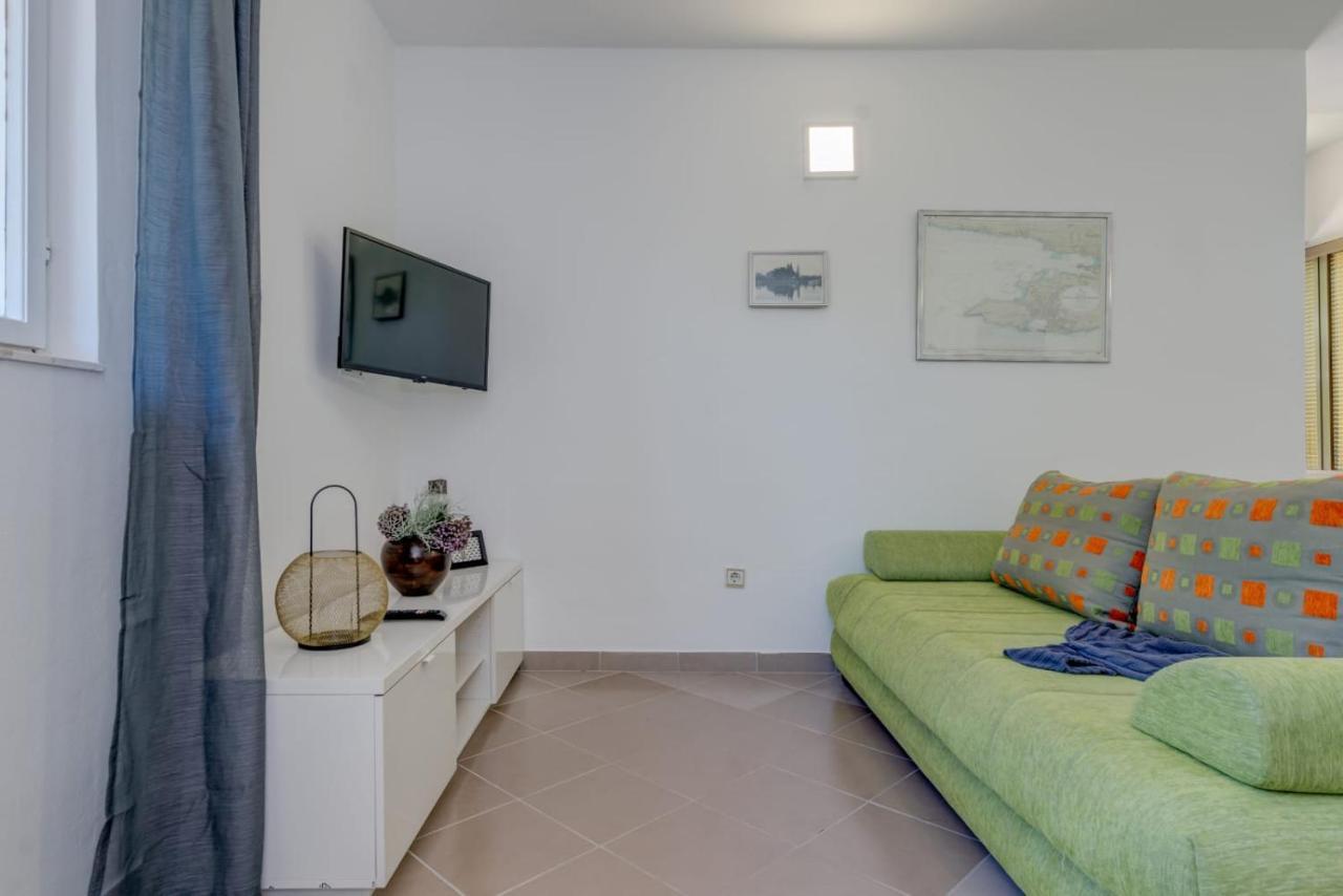 Holiday Home Kalinic スラティネ エクステリア 写真