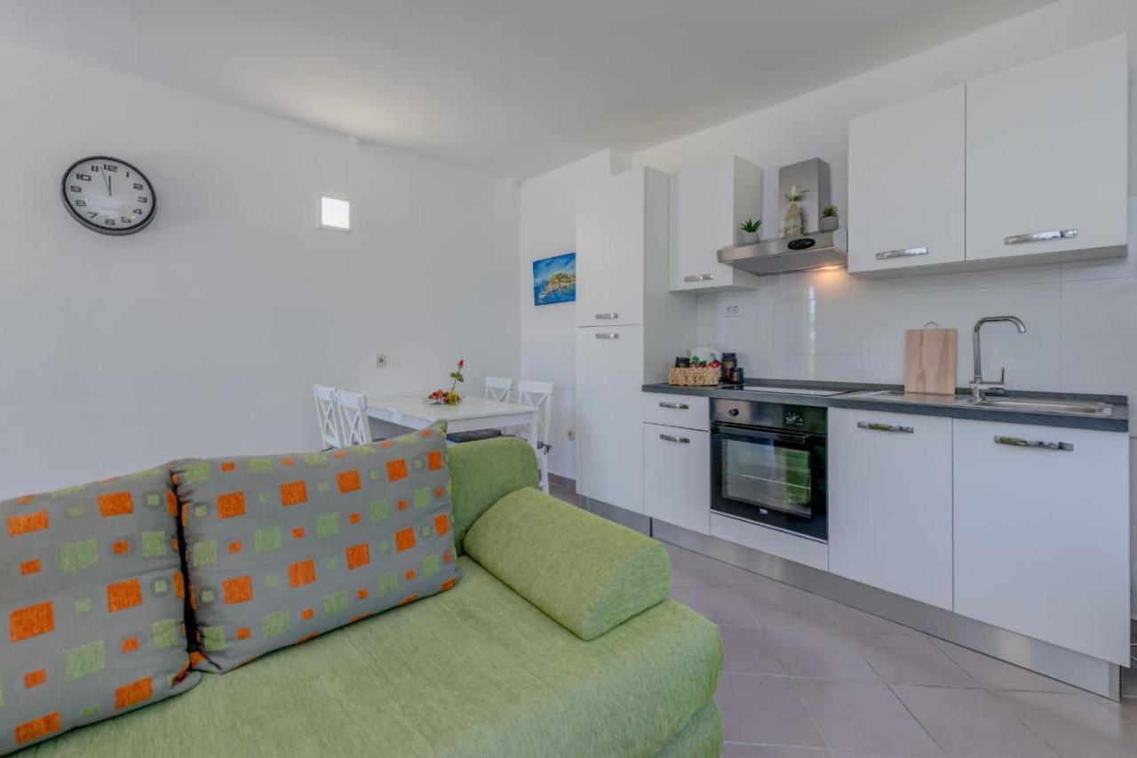 Holiday Home Kalinic スラティネ エクステリア 写真