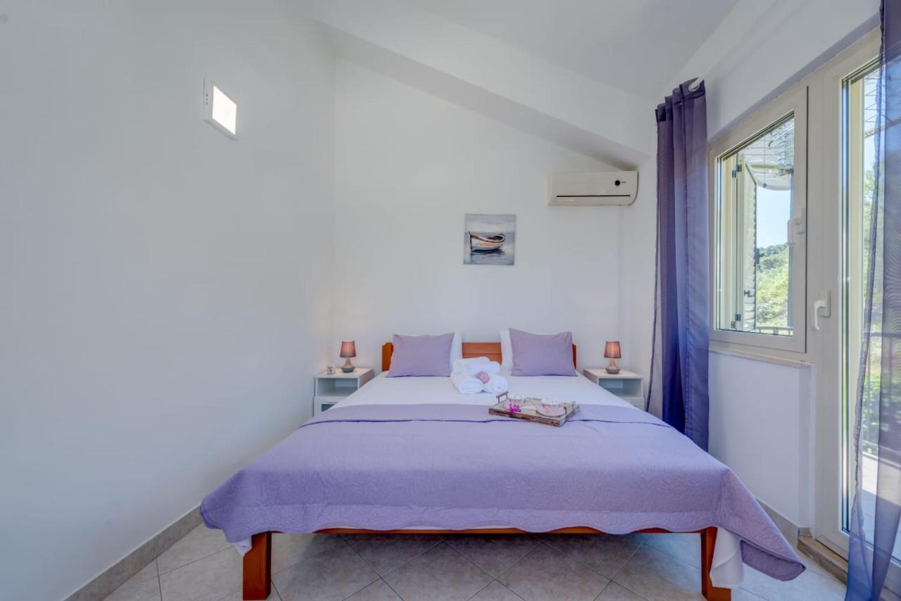 Holiday Home Kalinic スラティネ エクステリア 写真